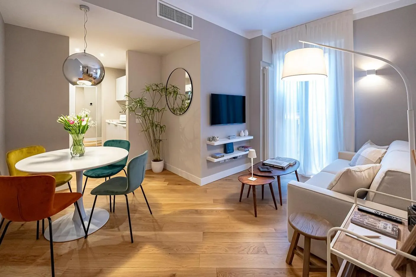 Melzo Junior Suite Milan 0*,  Italy